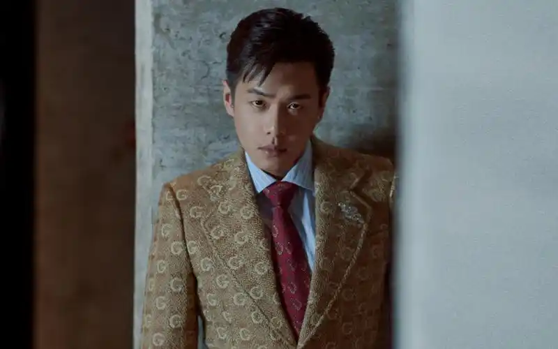 相关标签文质彬彬帅哥张若昀时尚西装写真上一图集:阳光帅气大男孩