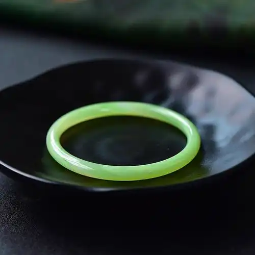 手镯天然绿玉髓圆条葡萄玛瑙细条镯子渐变纹理手镯