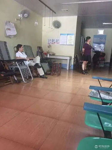 以后像这样的小诊所还是少去得好,看病吃药还是大医院去吧!