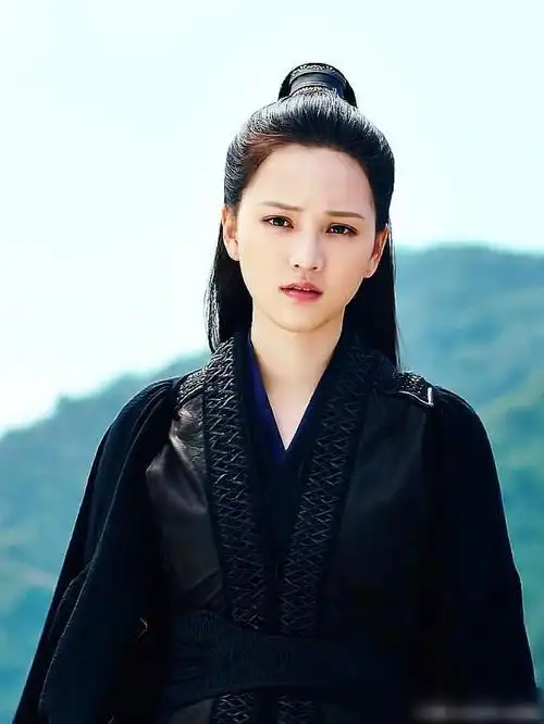 白发黄灿灿七个造型第一个最惊艳第七个最帅气