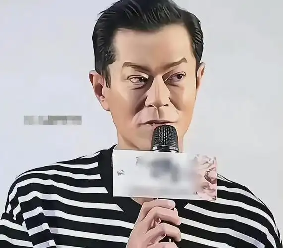 当53岁古天乐现身在各大红毯的时候,映入眼帘的并非古天乐帅气的脸庞