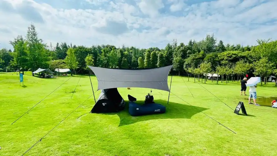 幕男天幕开帐搭配小帐篷露营真的舒适轻松