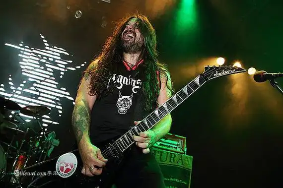 target="_blank" href="/item/重金属乐队/1638872" data-lemmaid="