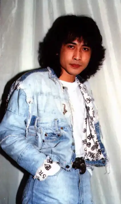 1960年1月12日出生于 a target="_blank" href="/item/台湾省/761219"