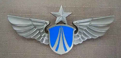 【高分悬赏】跪求中国空军胸章或者魔术贴.注意啦亲,是中国的.