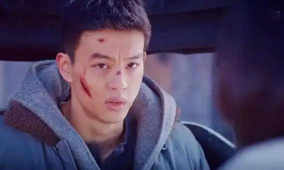 《新世界》导演为什么会用一个大家不熟悉的新人——尹昉做主角?