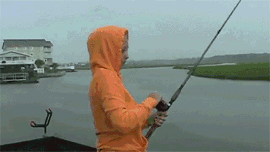钓鱼水搞笑gif动图_动态图_表情包下载_soogif