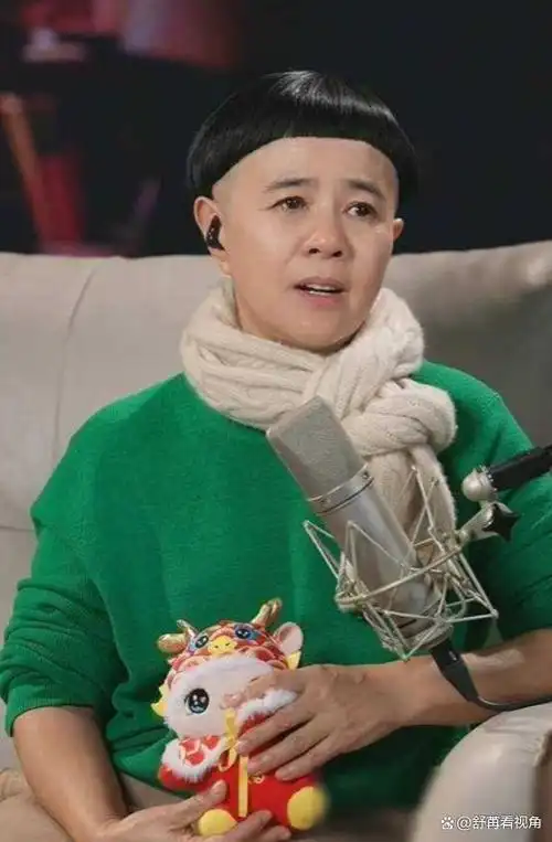 总之呢,这场直播让我对刘纯燕有了更深入的了解,也更加喜欢她了.