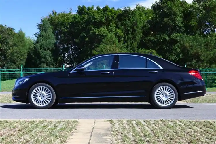 p>奔驰s600是奔驰 a href="#" data-lemmaid="568373">轿车 /a>的