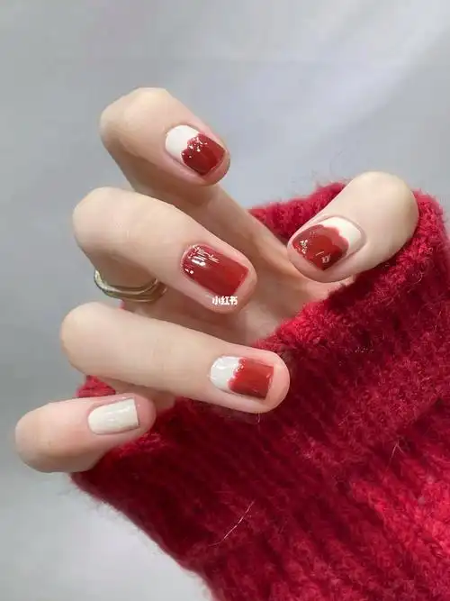 omg氛围感满满的圣诞美甲耶嘎嘎显白