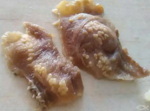 牛肉上面白色的东西是什么