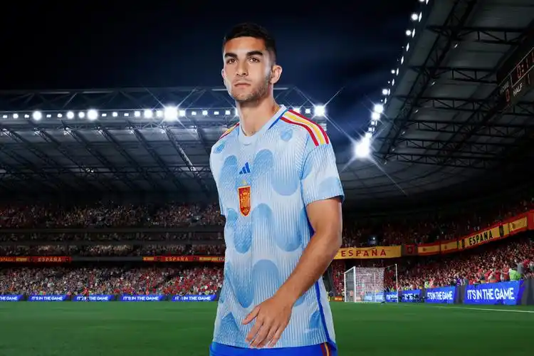 西班牙国家队 2022 世界杯主客场球衣 08 球衫堂 kitstown