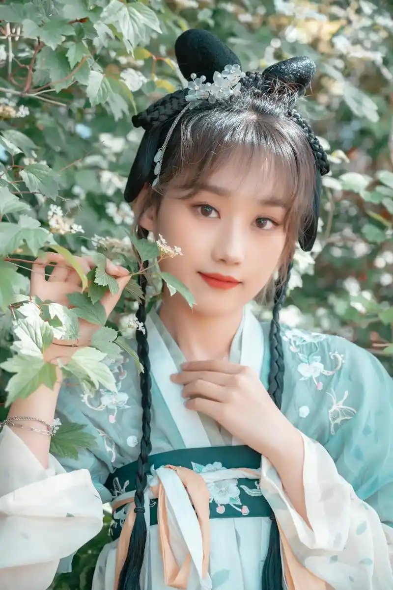 青山烟雨客#古风 #汉服 #遇见古代的自己 - 抖音