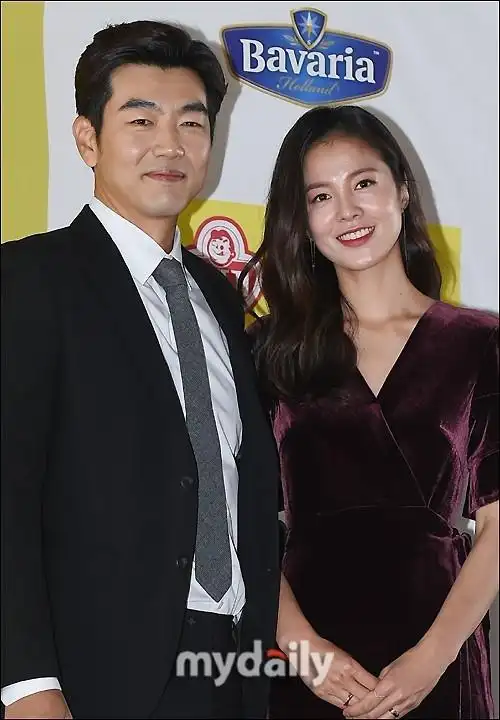 韩星李钟赫金成恩任首尔饮食电影节宣传大使