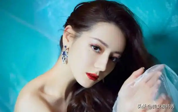 迪丽热巴个人所有资料(热巴惊艳写真大片高清)