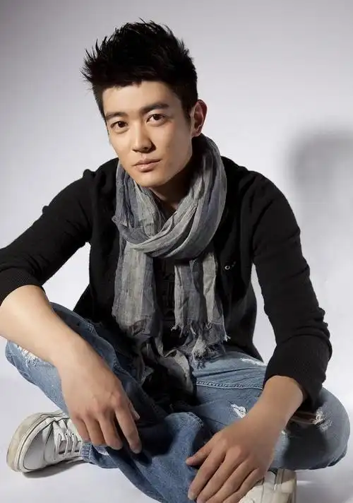 杜江个人资料 :与大妻子霍思燕奉子成婚,小丈夫被婚姻催熟了