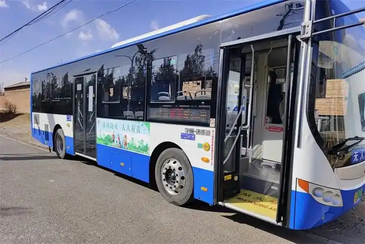 北京顺义:公交车变身森林防火流动宣传车