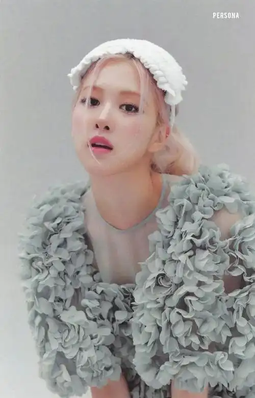 亮丽黄是一种明亮而欢快的黄色,充满着太阳的力量与温暖