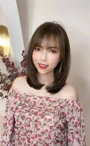 2021流行c型卷烫发中长发留超级美