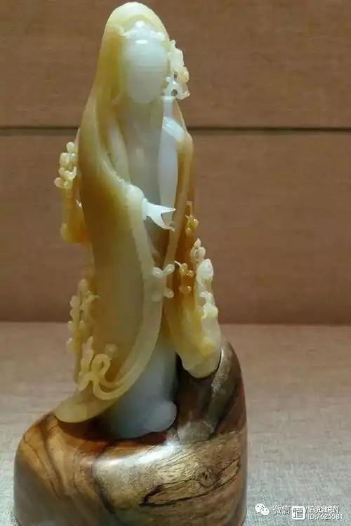 惊绝:纯手工玉雕《现代人物汇》为正在玉雕人物的朋友提供欣赏与借鉴!