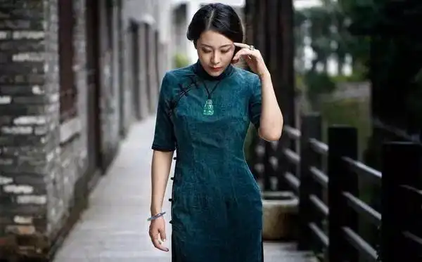 注意了脖子上戴玉一定要知道的7大禁忌犯了忌讳可不好