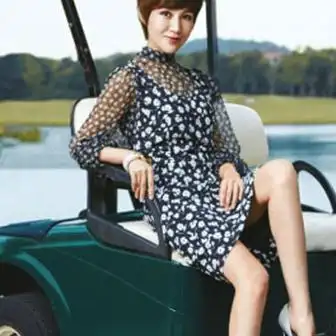 鲍蕾成美腿楷模