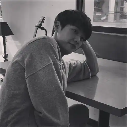 金英光 壁纸头像