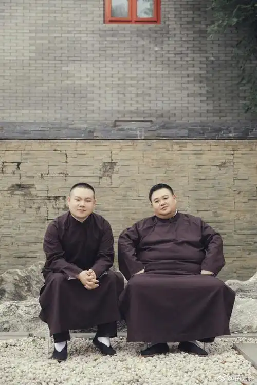 岳云鹏孙越合照