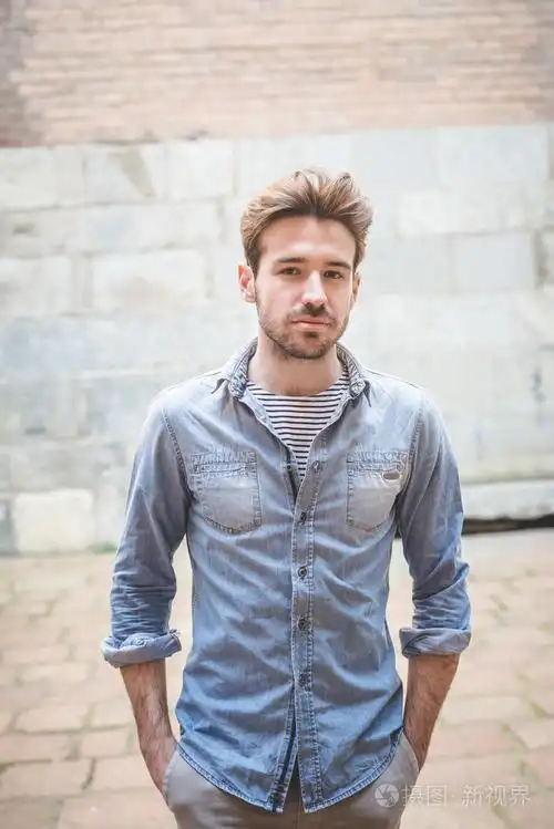 时尚帅气的青年模范的人照片-正版商用图片1g65py-摄图新视界