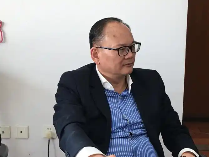 上海聚氨酯协会召开理事会研究部署2017年工作 - 美篇