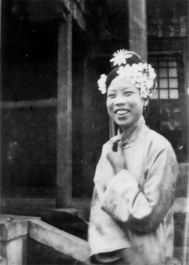 看完这组绝版老照片,你就明白了