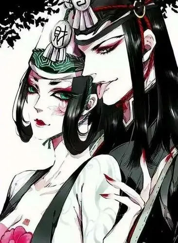 我首先想起的是传说中抓人魂魄的黑白无常说到鬼又把自己打扮成妖魔