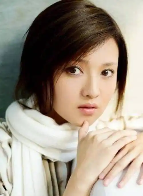 人人都想娶的女明星,出道20年零绯闻,今46岁顶着30岁的脸