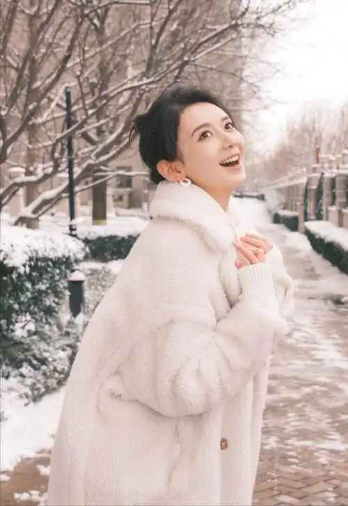 她自己可赚280万,背后有何隐情|杨紫|袁泉|童瑶|军训|军校|关晓彤