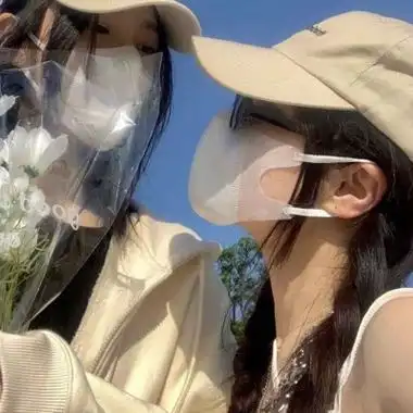 闺蜜头像一左一右仙气飘飘两个女生都很清纯亮丽