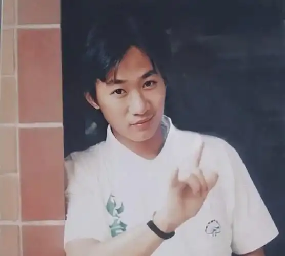 娱乐圈最帅的男明星-黄家驹先生