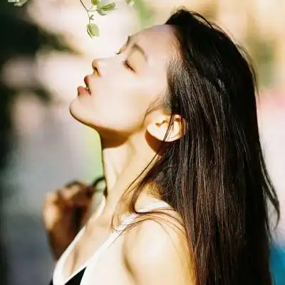 意境唯美女头/我和月亮都在等你._女生头像_我要个性网