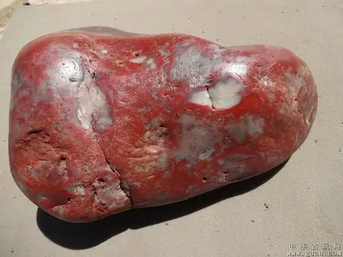 低售26斤精品鸡血玉大摆件004