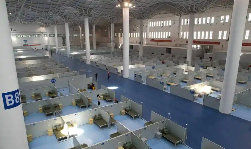 海口方舱医院建设加紧推进