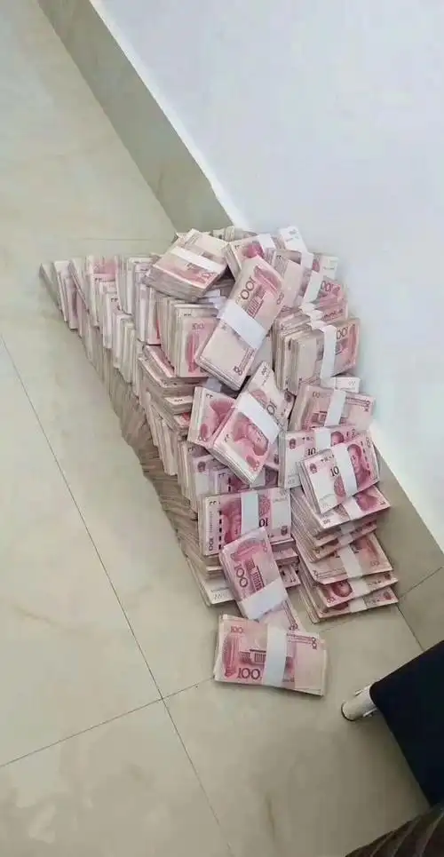 每日一笑给大家分享一组朋友圈炫富的图片