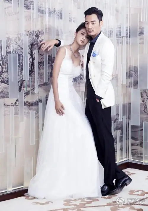张歆艺李光洁婚纱照现最萌身高差浪漫甜蜜