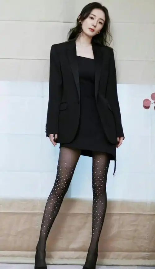 杨幂品牌丝袜代言美照