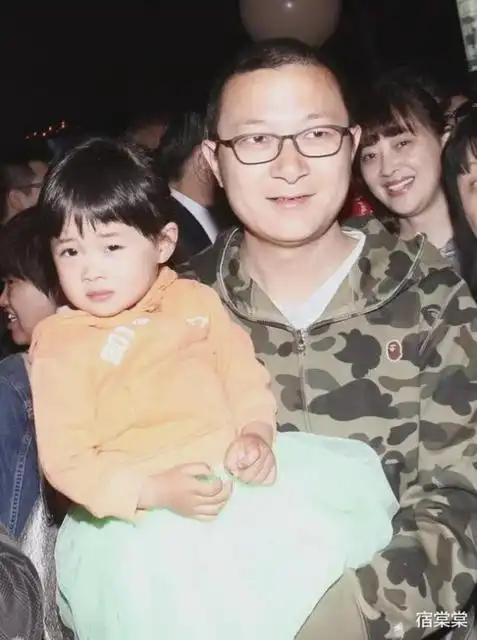 梅婷对秦昊说:我好像爱上那个摄影师曾剑了,秦昊立马上前套话