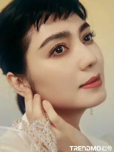 洪欣复古色彩大片写真图片