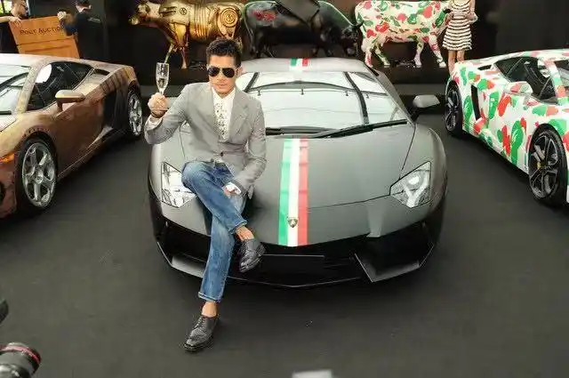 郭富城喜提750万限量版跑车,他车库里还有20多辆超级跑车