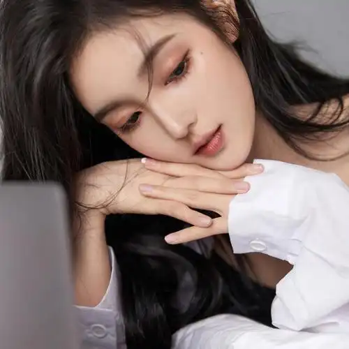 2/9张图片 下一张 下一组 相关专题 漂亮图片 相关标签 长发漂亮迷人