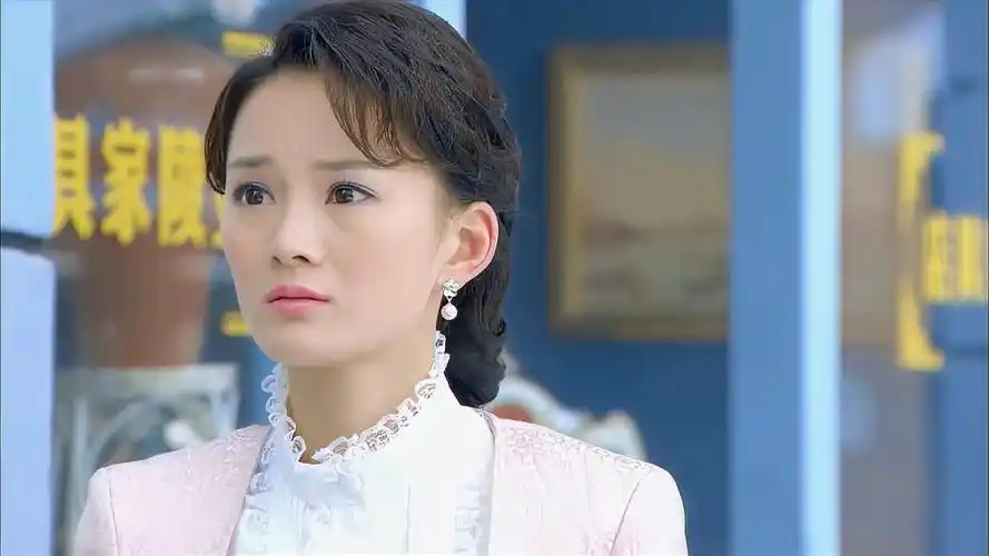 泪洒女人花富豪丈夫消失不见回来竟变成乞丐妻子看到心疼坏