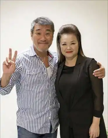 惊艳了所有人带着淡漠哀怨变化演唱梦醒时分时当陈淑桦让她成了干练的