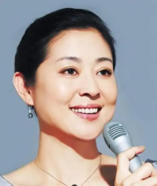 前妻曝光大导演陈凯歌"床上猛料"?这次人设真的"崩塌"了?