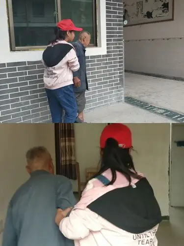 孩子们打算先帮老人打扫房间,扶着帮扶老人回房间